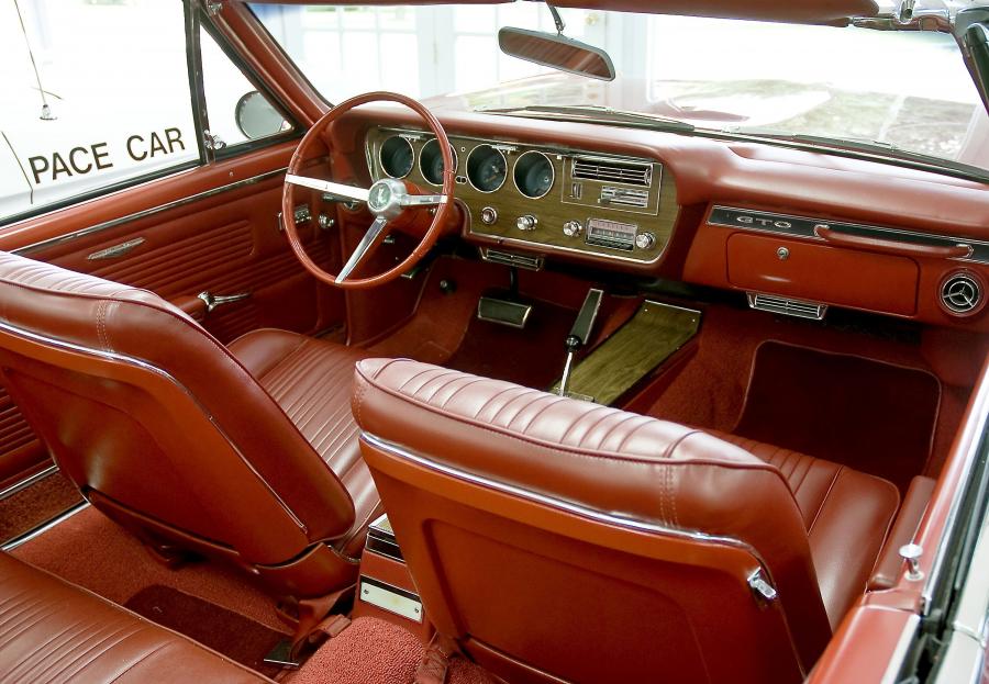  Pontiac GTO Convertible 1967 года  (фото 32 из 35)